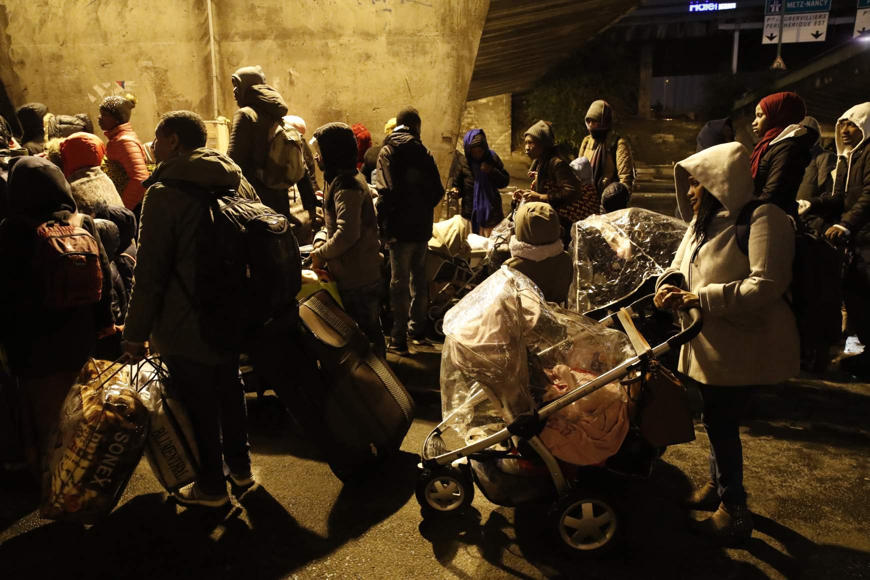 migránstábor felszámolása Párizsban