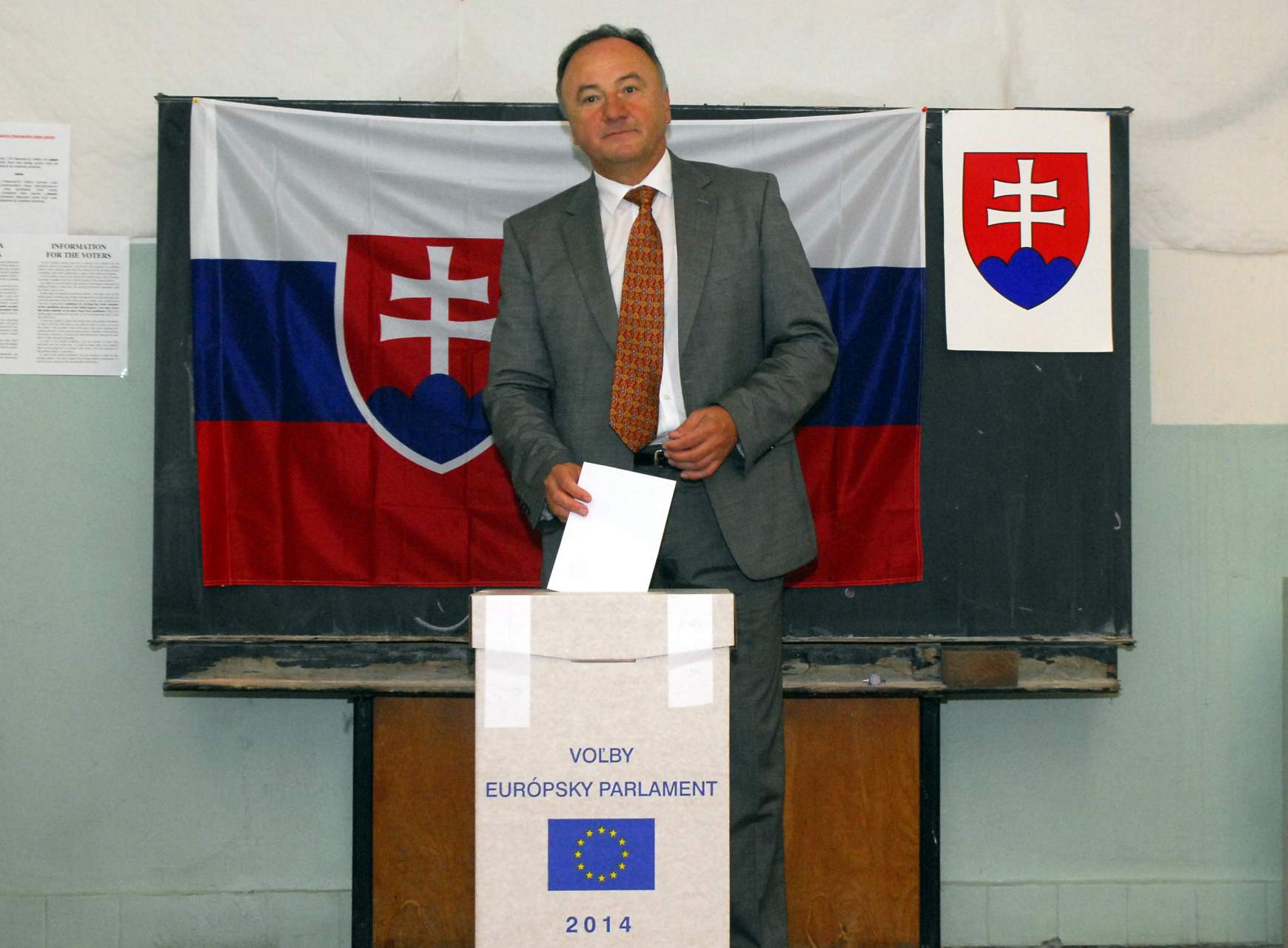 Csáky Pál szavaz - EP választások 2014 Csáky Pál szavaz - EP választások 2014