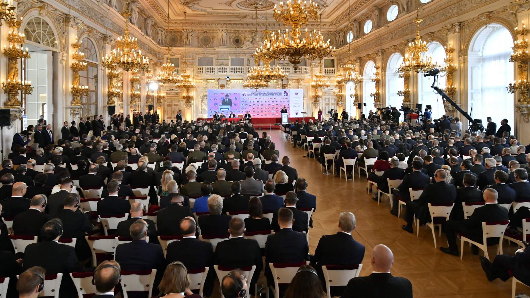 ader-janos-beszede-pragaban.jpg ader-janos-beszede-pragaban.jpg