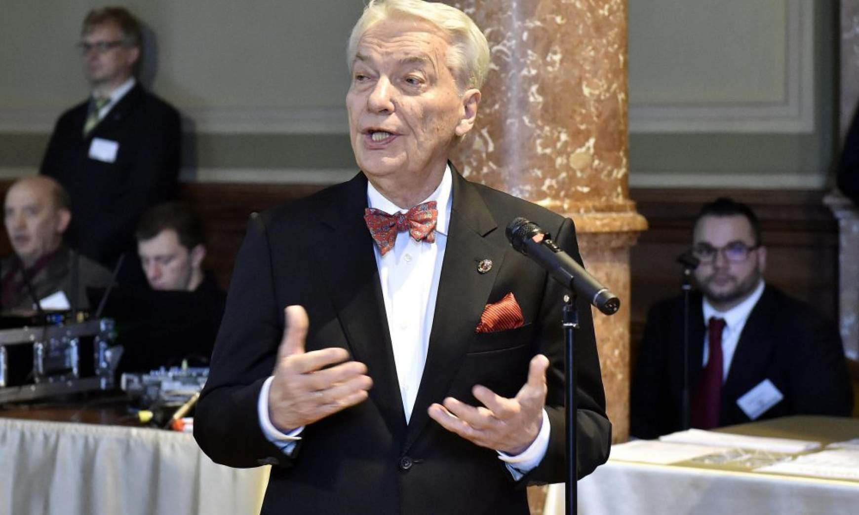 vizi-e-szilveszter.jpg vizi-e-szilveszter.jpg