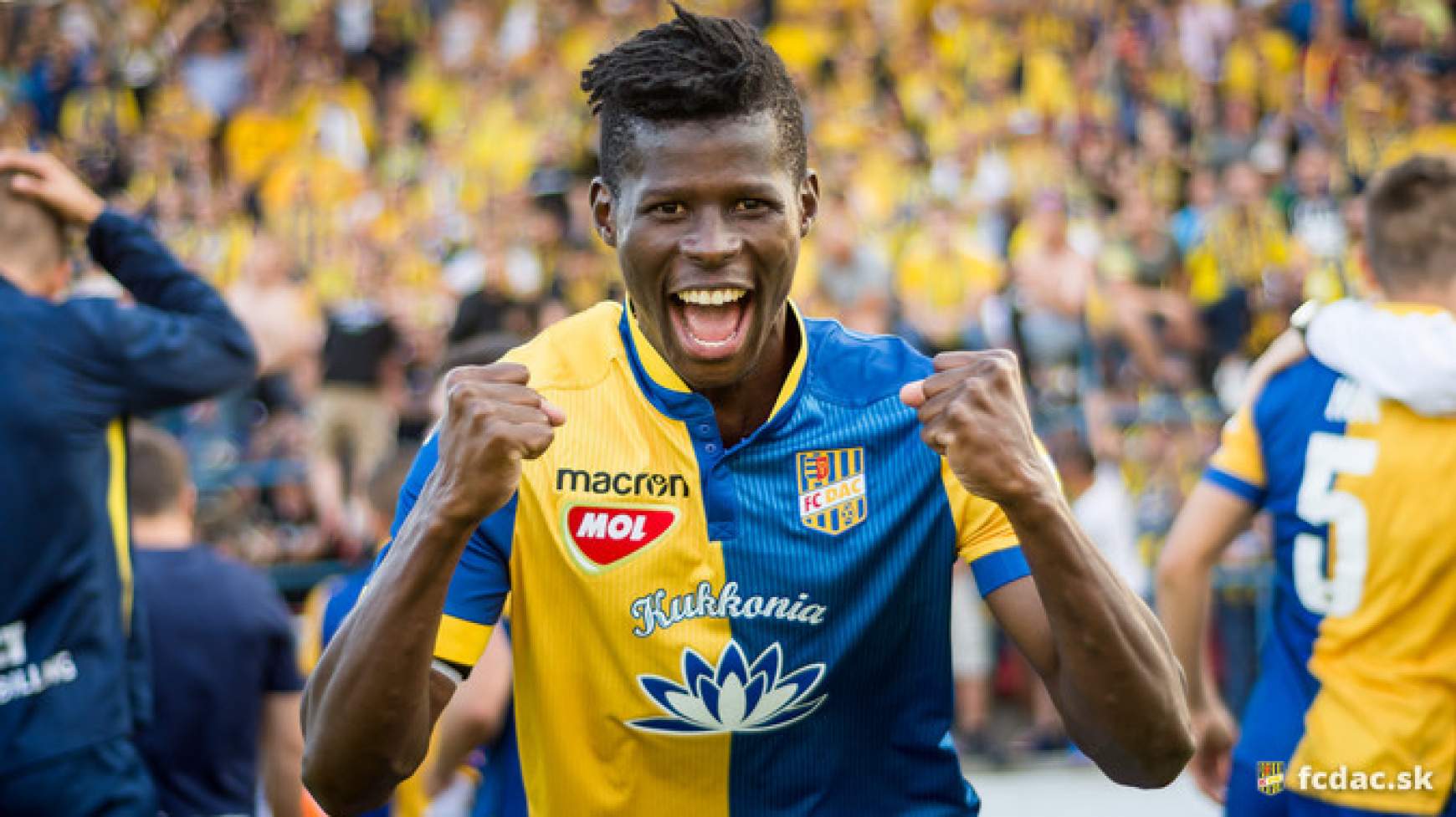 bayo-a-gol-szepsegversenyben.jpg bayo-a-gol-szepsegversenyben.jpg