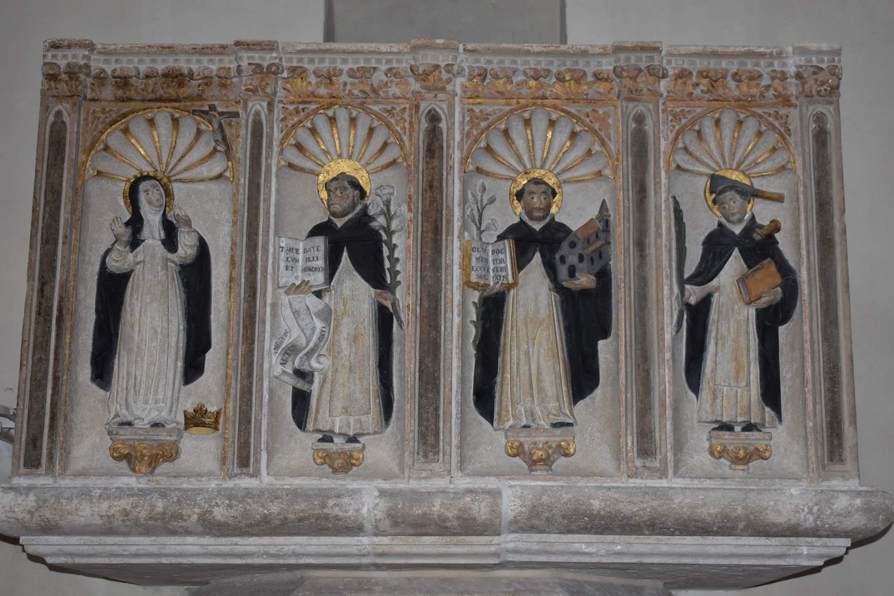 Ferencesek templomában a szószék első alakja Árpádházi Szent Margitot ábrázolja.