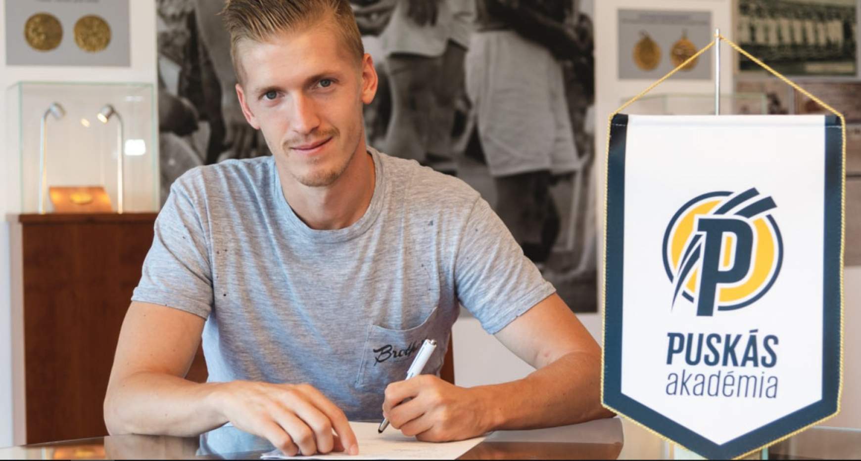 Vlasko Puskás Akadémia Vlasko Puskás Akadémia
