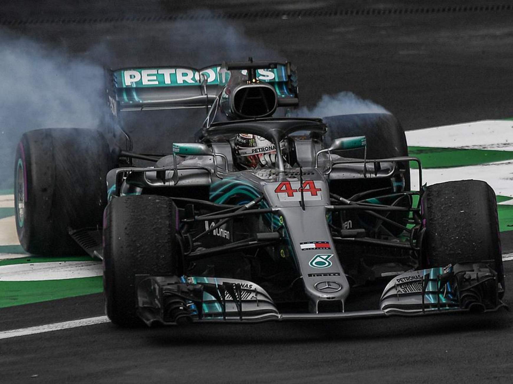Lewis Hamilton már világbajnok, bár két forduló még hátra van