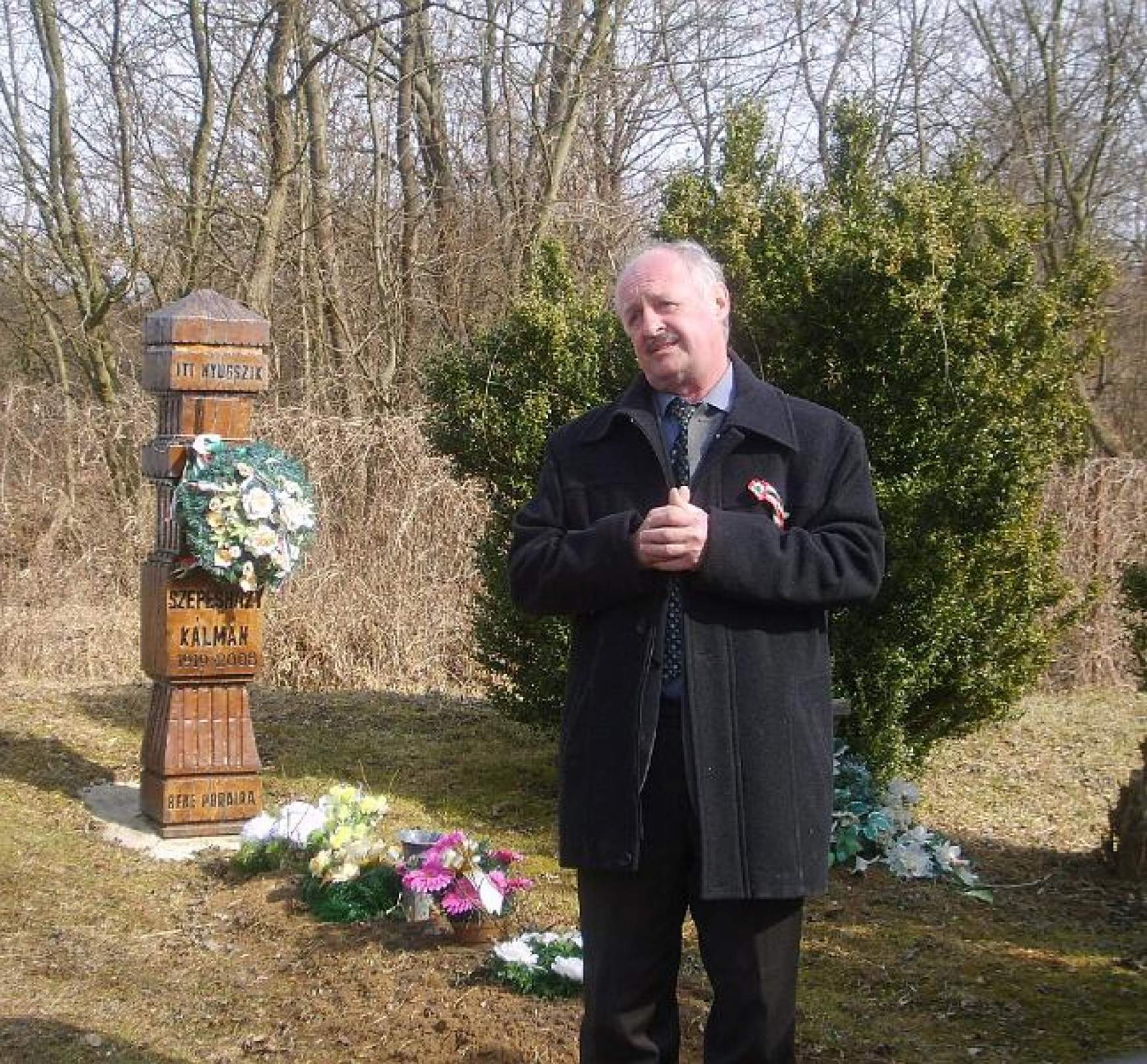 Dr. Gaál Lajos geológus emlékezik Szepesházyra a tudós nagybalogi sírjánál