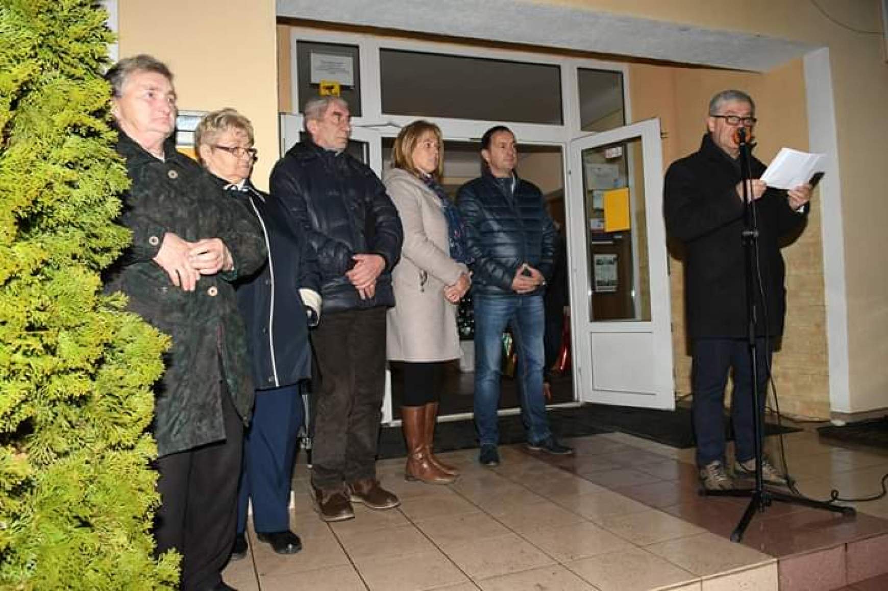 Adventi Sokadalom - Csicser Adventi Sokadalom - Csicser