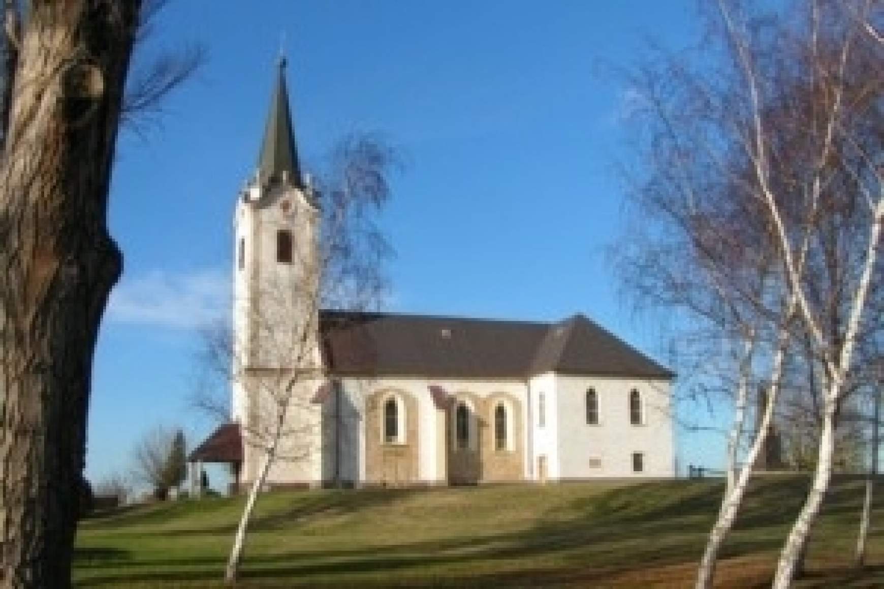 Templom- és temetőfosztogatás Templom- és temetőfosztogatás