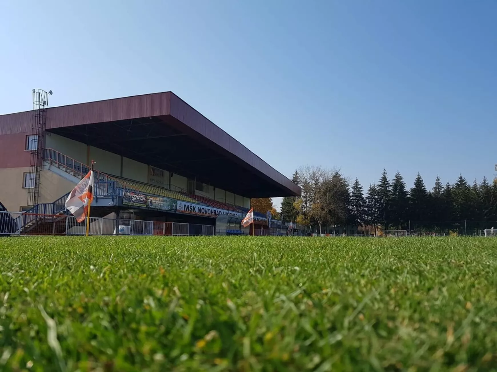 stadion.jpeg stadion.jpeg