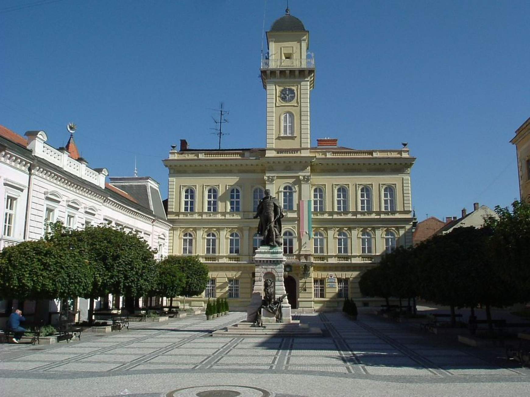 Komáromi városháza Komáromi városháza