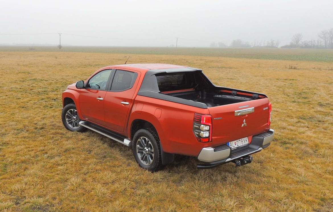 Mitsubishi L200 2.3 DI-D Instyle