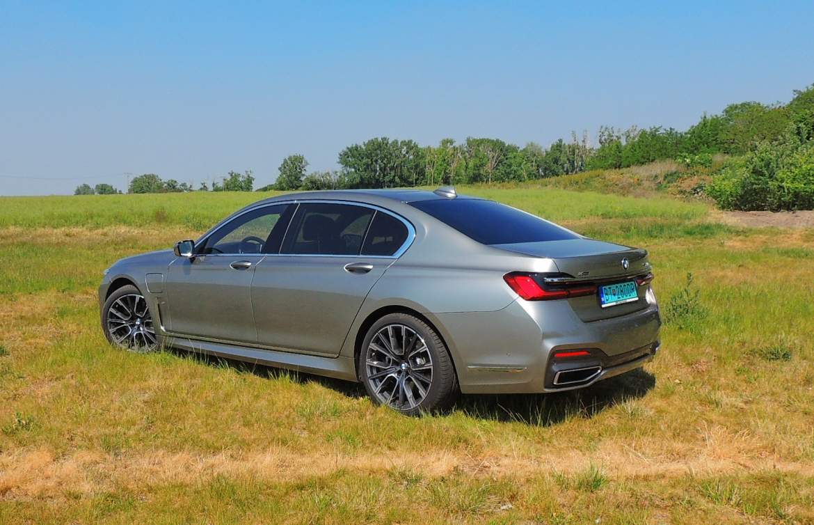 BMW 745Le xDrive