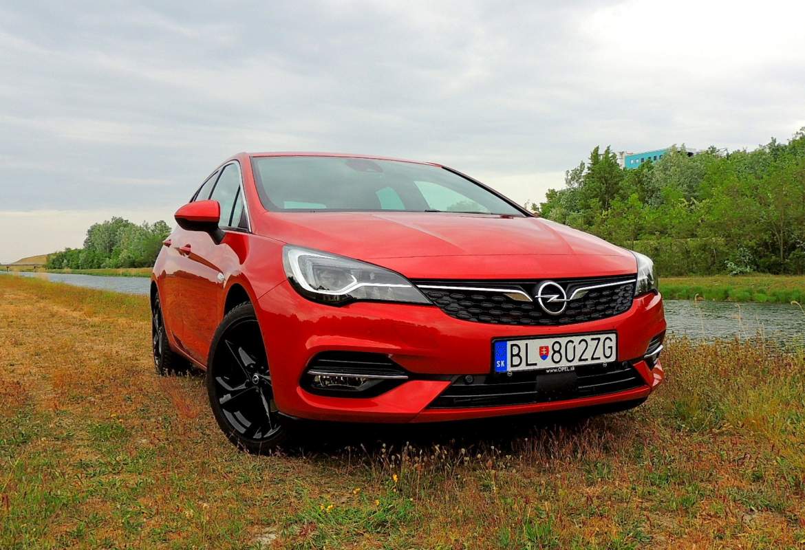 Opel Astra 1,4T Elegance