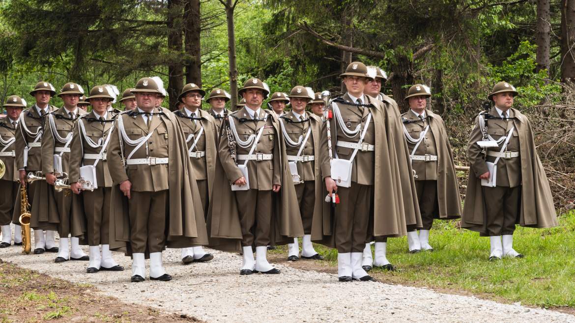 2021-06-02 Palotai-hágó határkő határoszlop felújítás lengyel-magyar barátság