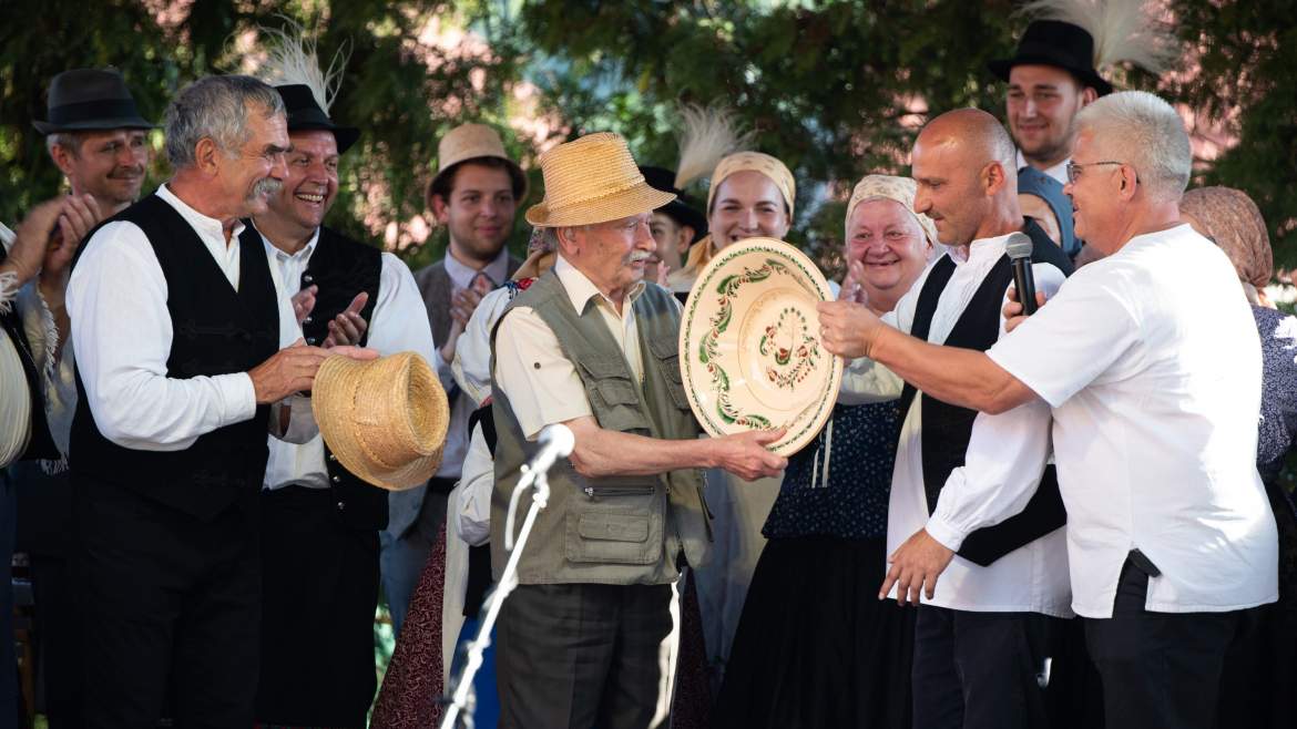 2021-07-31 XV. Gömöri Kézműves Vásár, Várhosszúrét, Borostyán Néptáncműhely2021-07-31 XV. Gömöri Kézműves Vásár, Várhosszúrét, Takács András, Ulman István, Nagy György, Badin Ádám