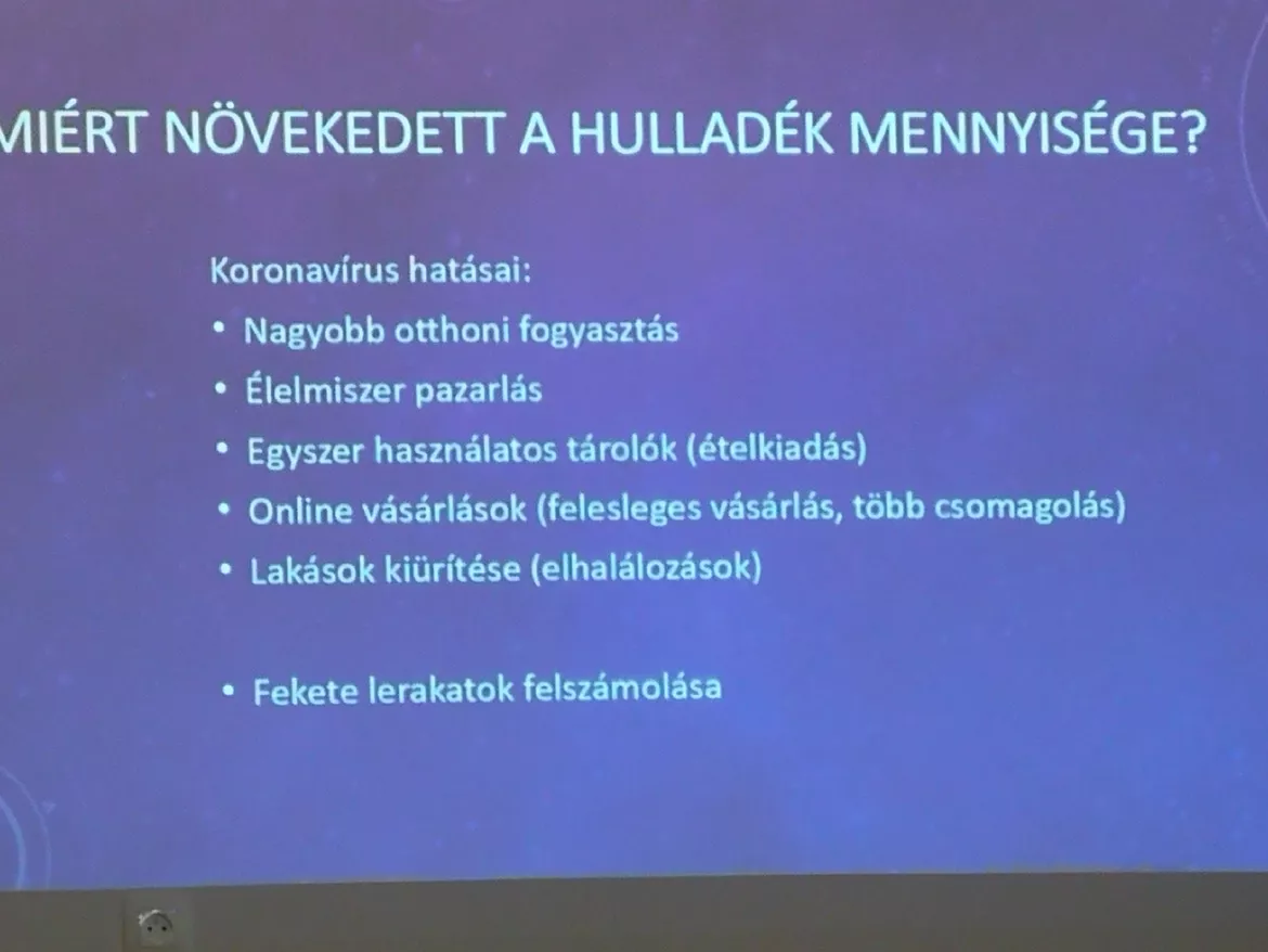 Komáromban egyre többen válogatják szét a szemetet, de a téren is még bőven van hová fejlődni