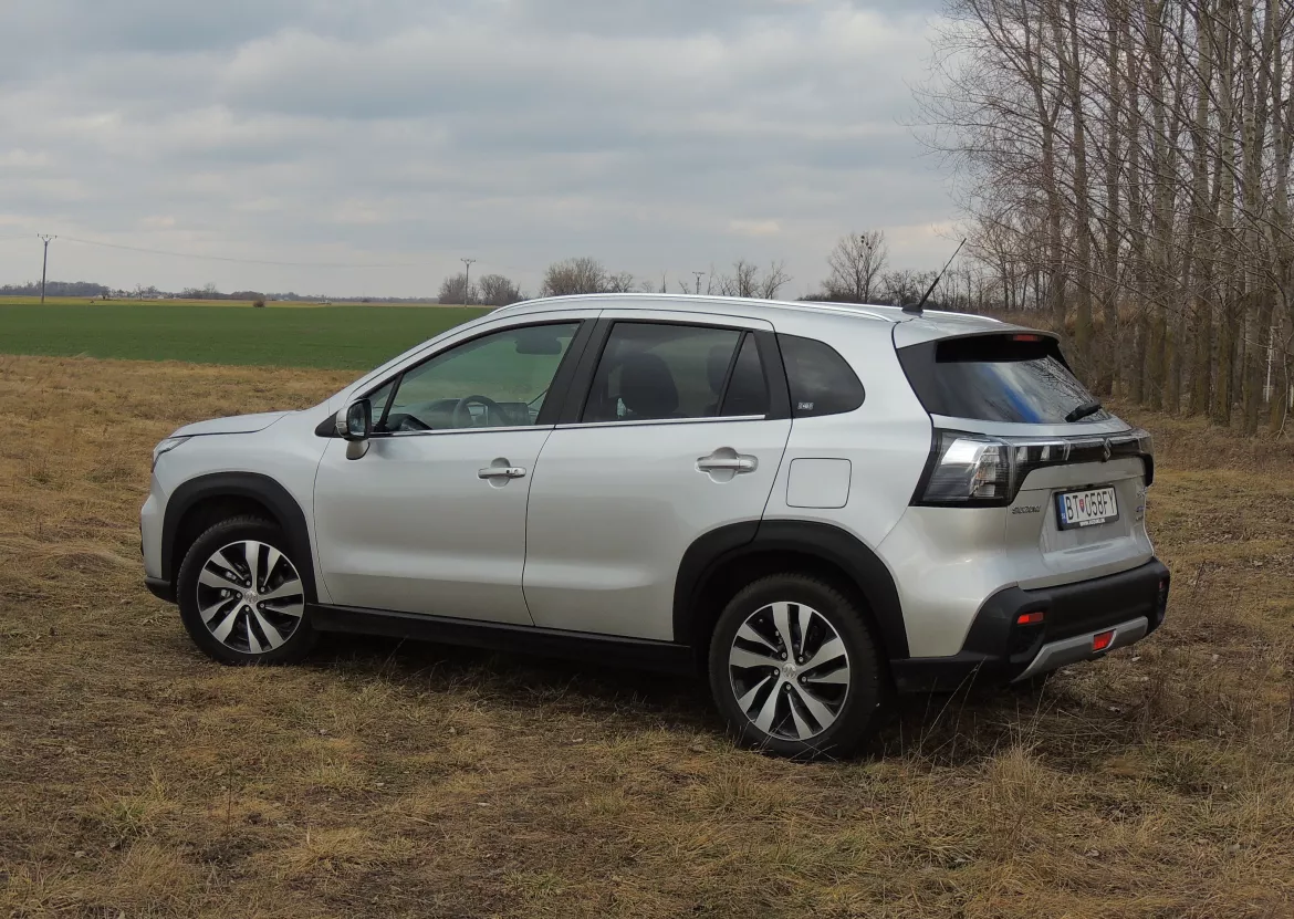 suzuki-s-cross-h-4wd-e-02