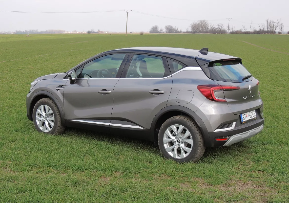 renault-captur-e-tech-plug-in-02