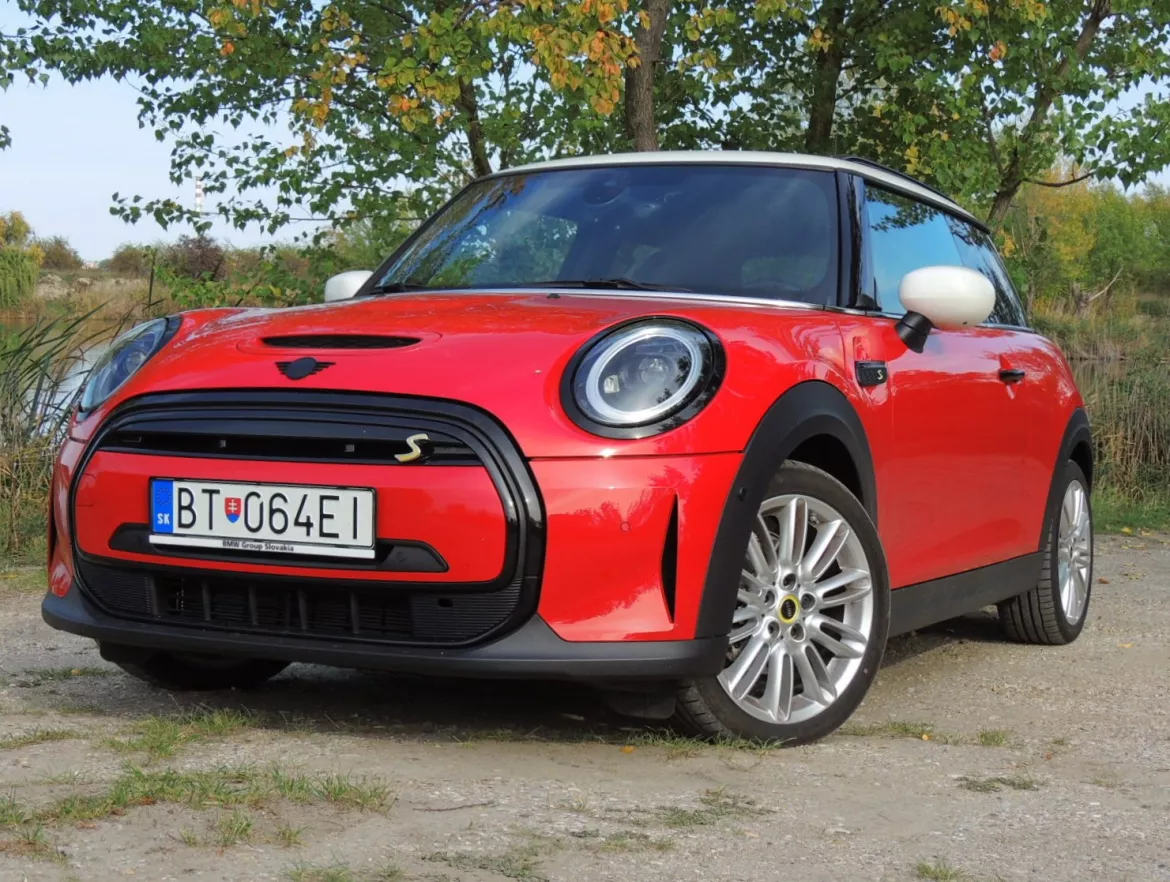 mini-cooper-se-02