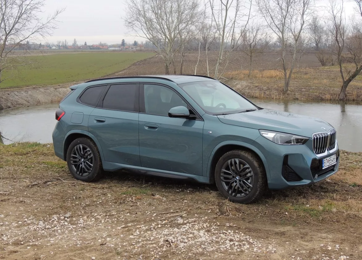 bmw-x1-xdrive23i-02