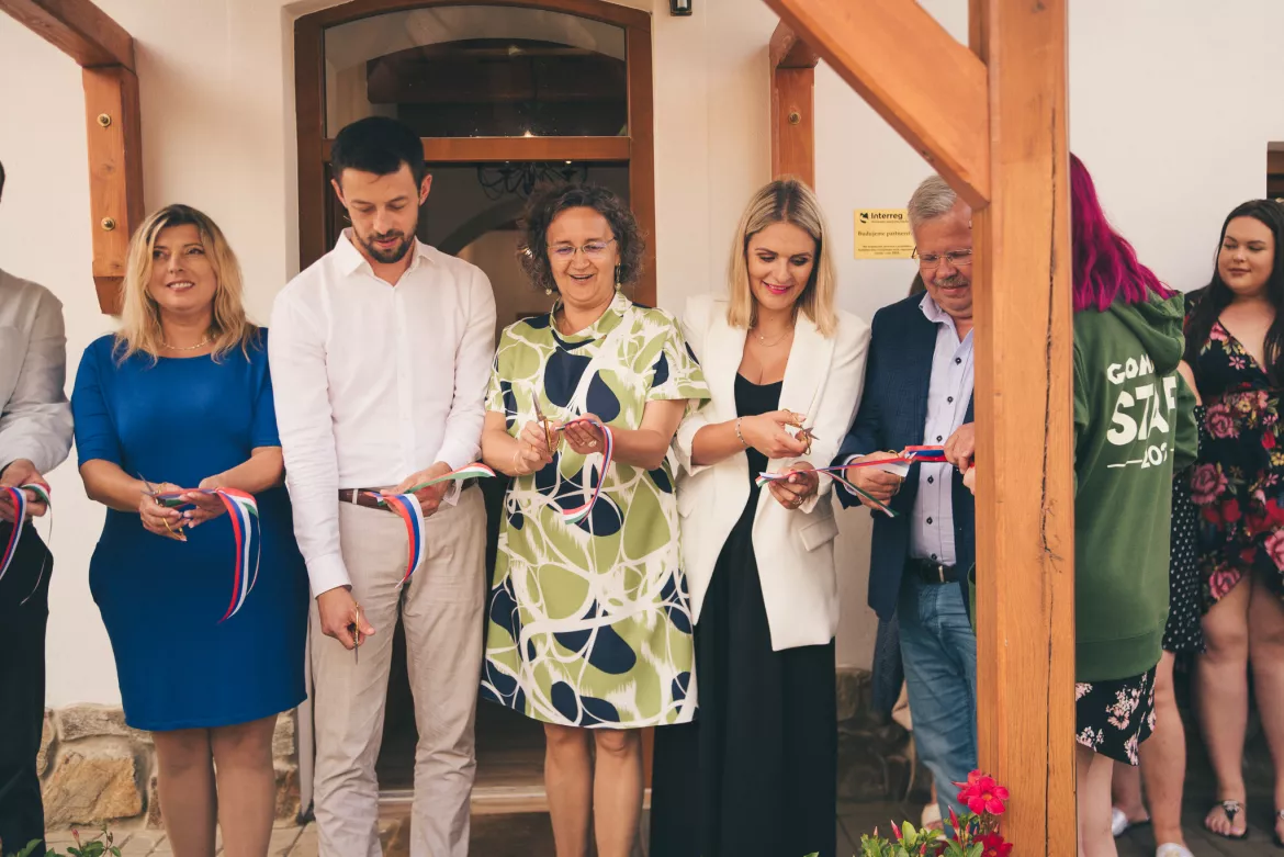 Gombaszög_Kúria átadó