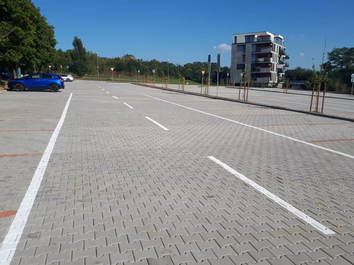 parkoló