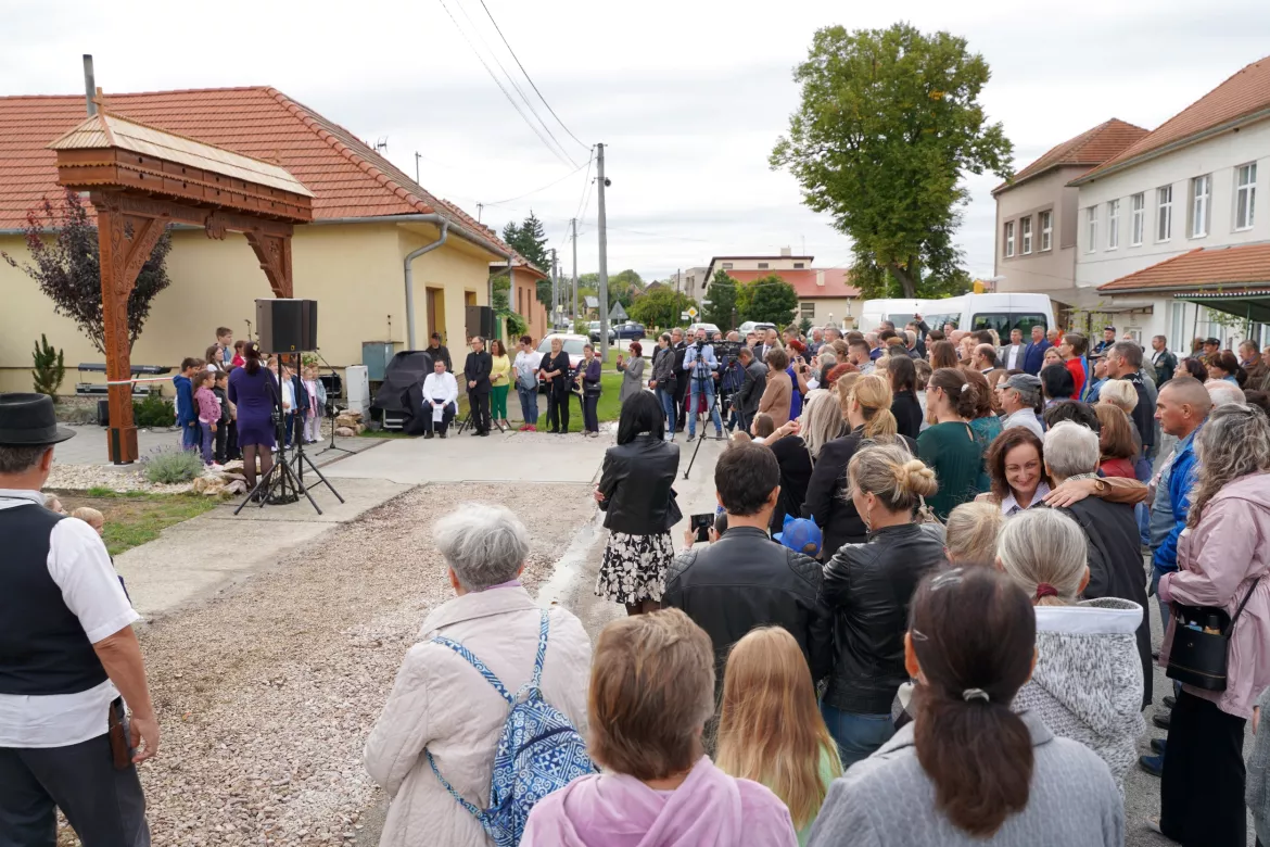 székelykapu a Zoboralján