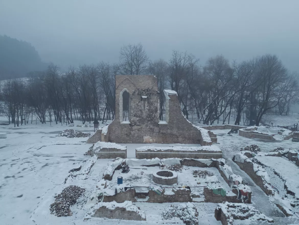 2024-01-18 Gombaszög, pálos kolostor, Rozsnyói Társalgási Egylet