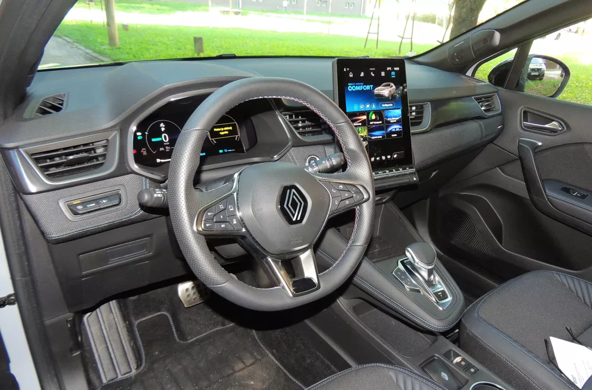 Renault Captur E-Tech full hybrid 145
