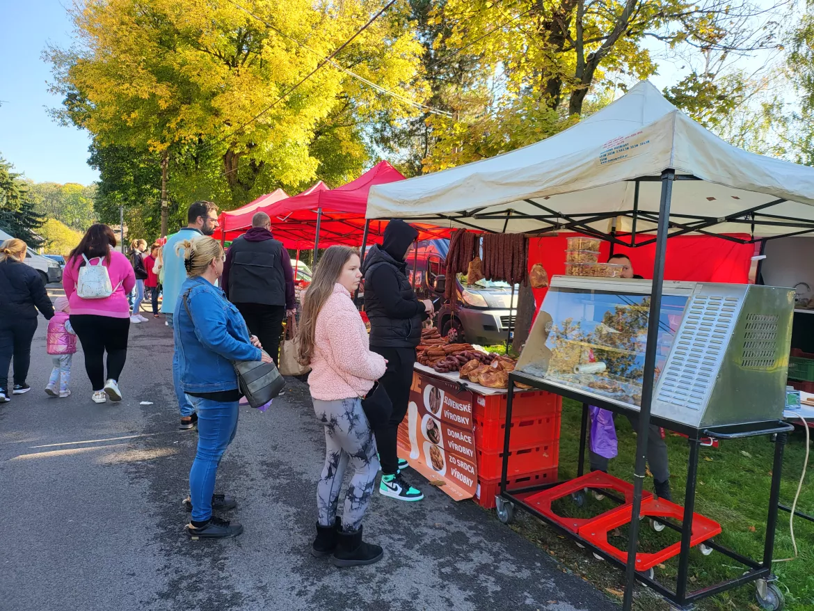 Tallósi piac