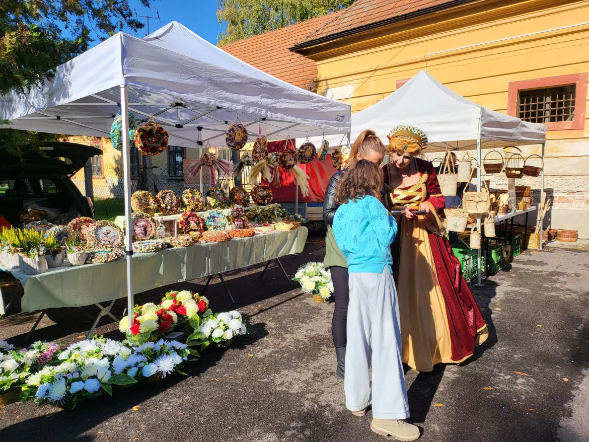 Tallósi piac