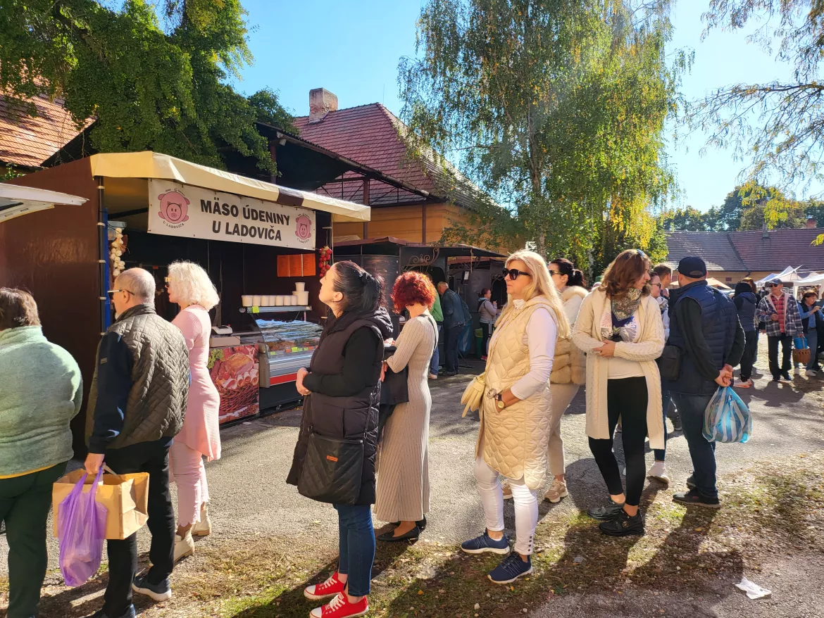 Tallósi piac