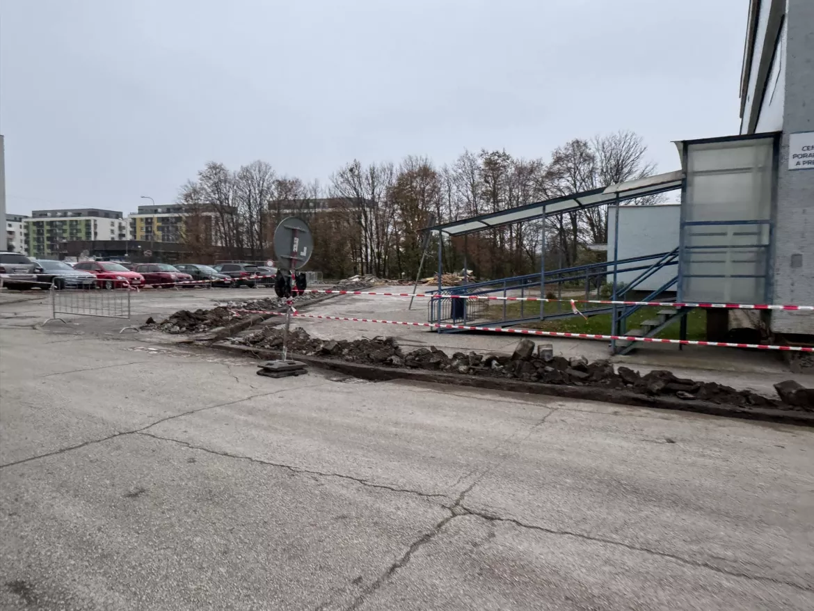 kórház parkoló