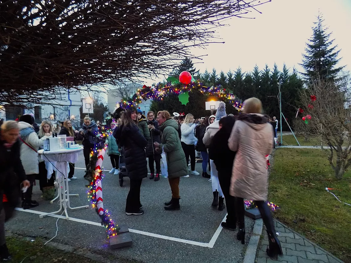 Egészségügyi Középiskola karácsonyi vásár