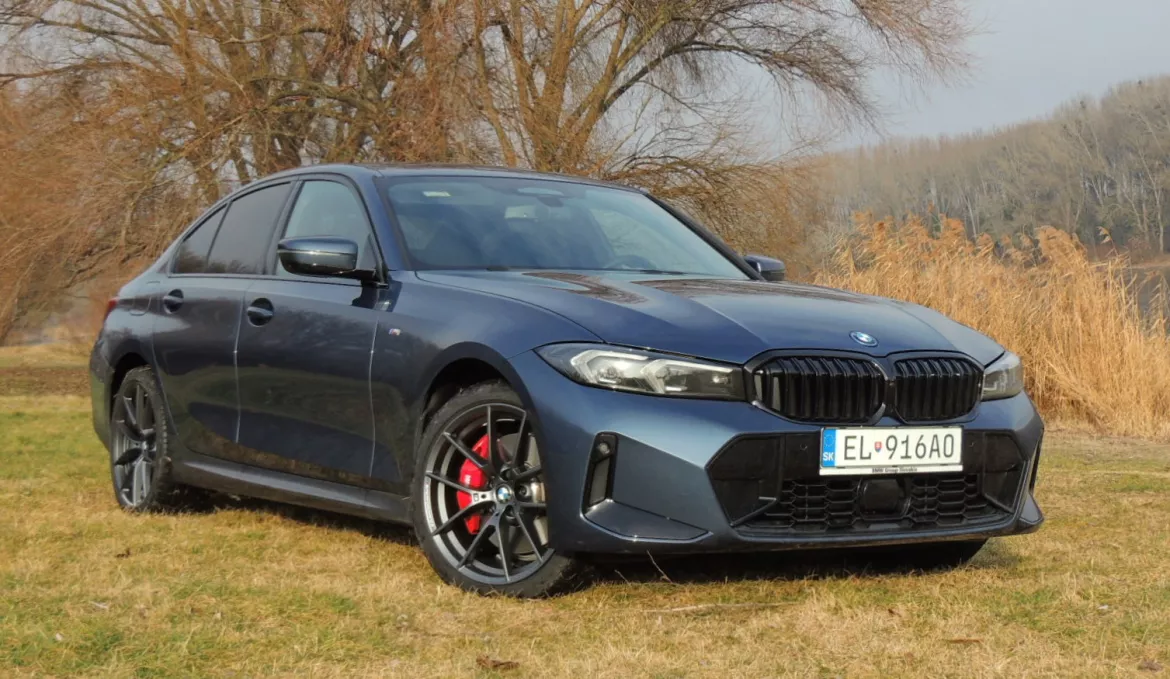 BMW 330e xDrive