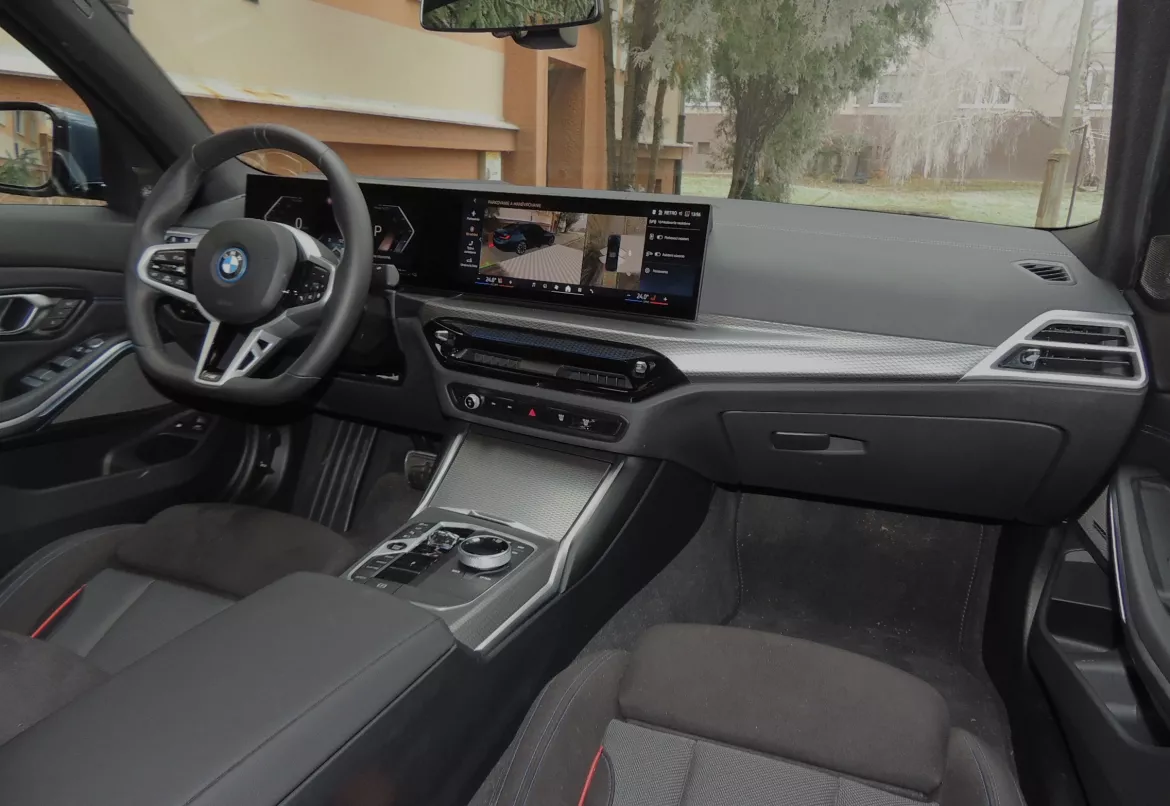 BMW 330e xDrive