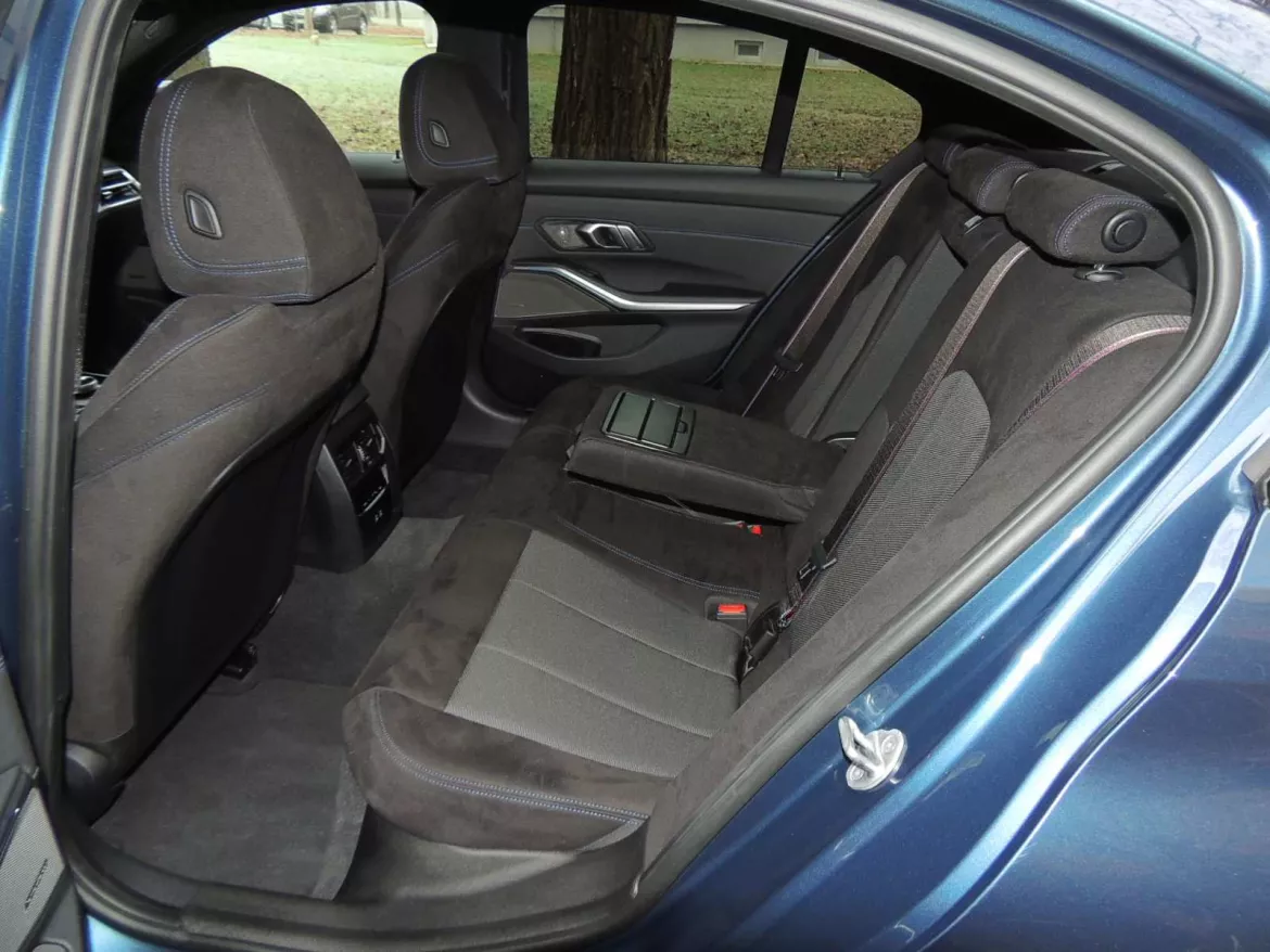 BMW 330e xDrive