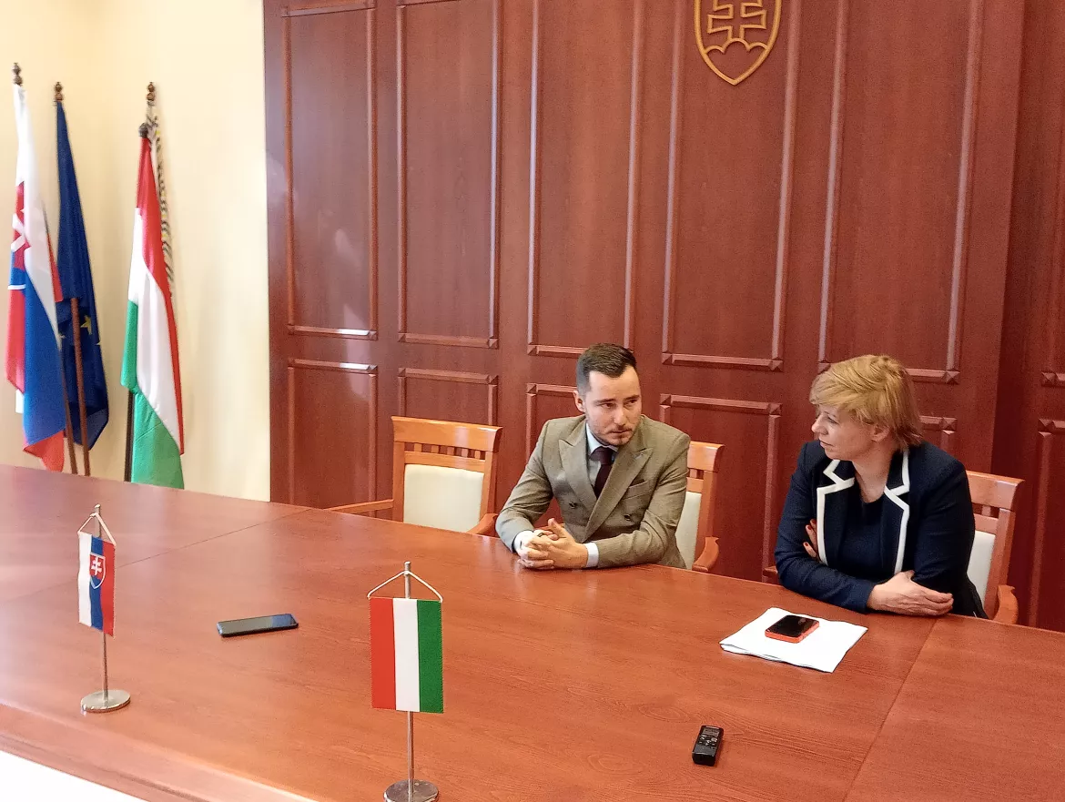Magyar-szlovák oktatási államtitkári megbeszélés a Selye János Egyetemen: vegyes munkacsoportot hoznak létre - KÉPEKKEL