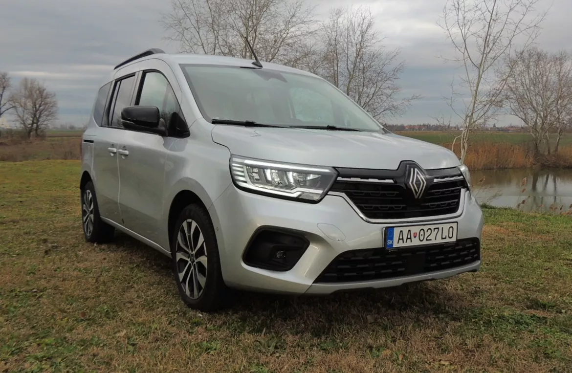 renault-kangoo-tce-130-edc-t-02