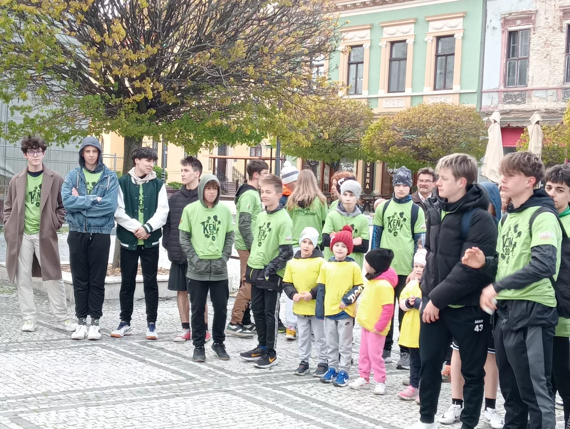 Jubileumi 20. KEN-nyitány: ismét több korosztály képviselői futottak a jövőért - KÉPEKKEL