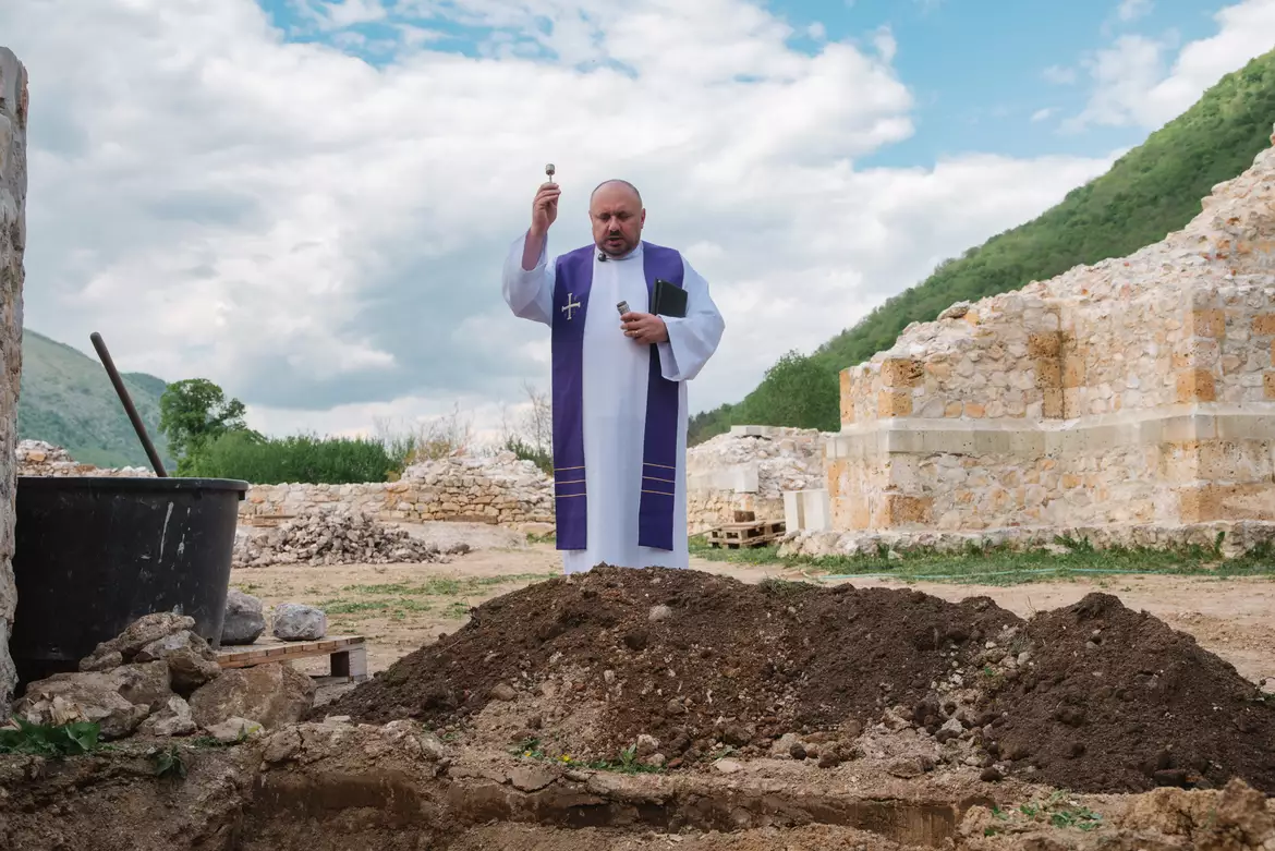 Gombaszög, pálos kolostor, monostor, ásatás, feltárás