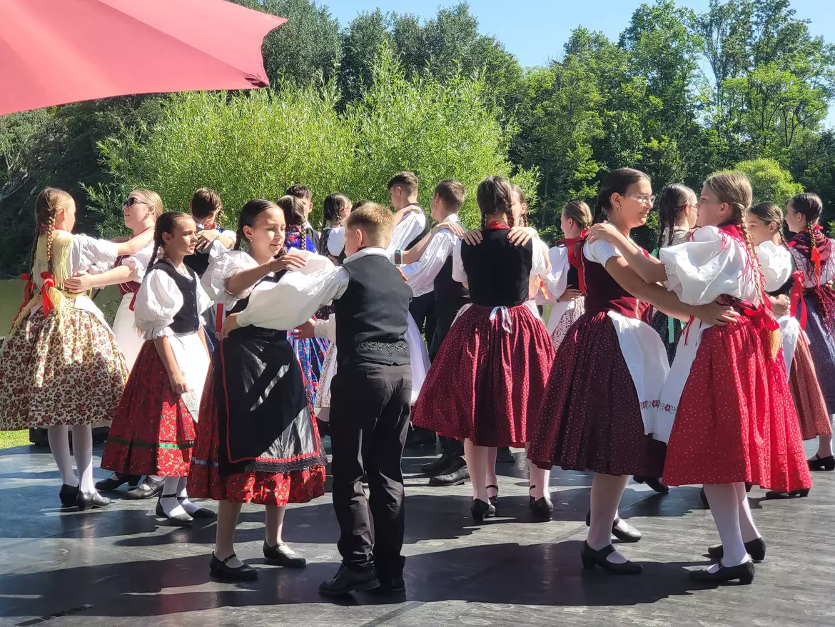 Szomszédolás folklórfesztivál