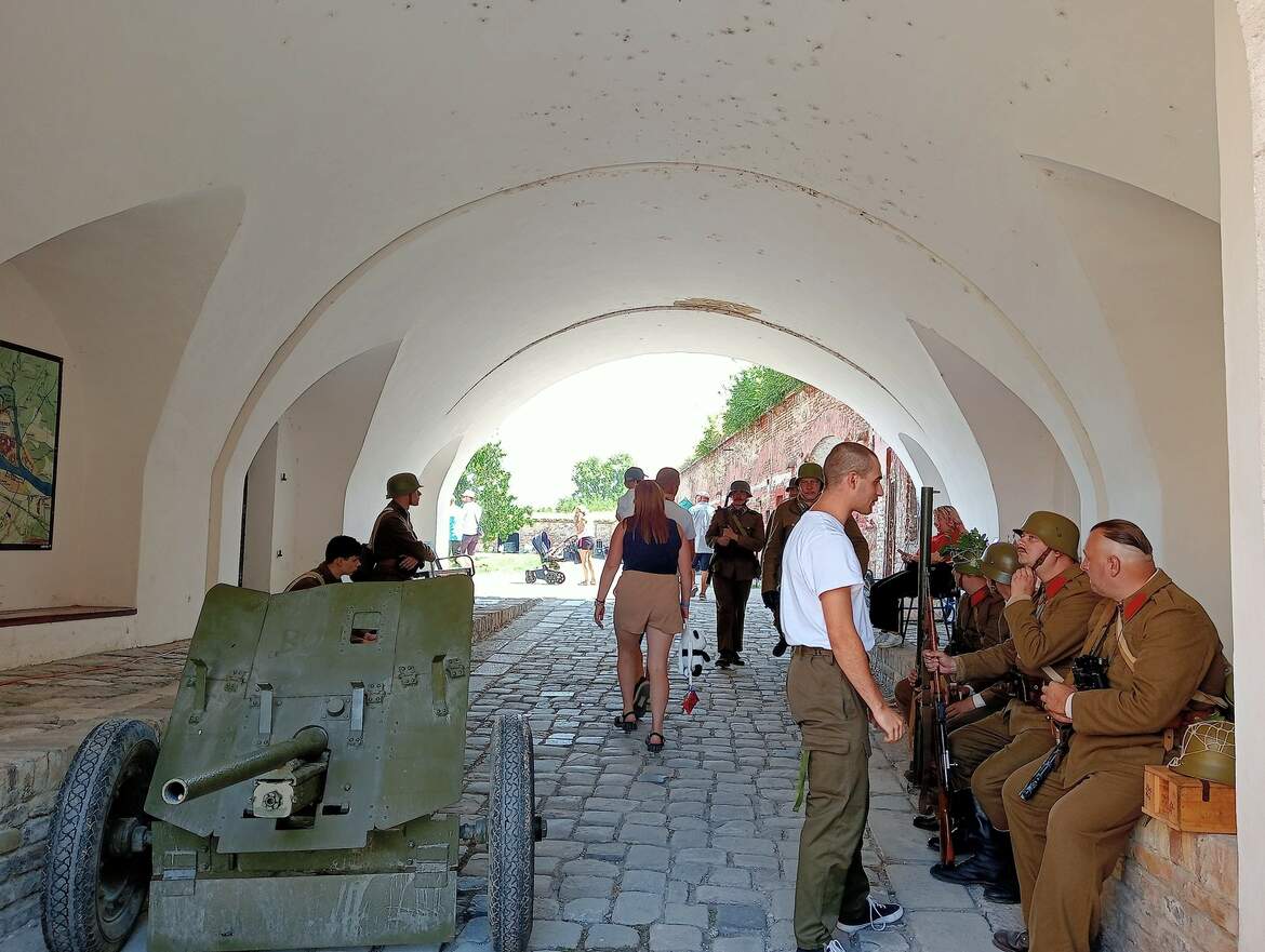 Második világháborús hadszíntér a komáromi Öregvár területén - KÉPEKKEL