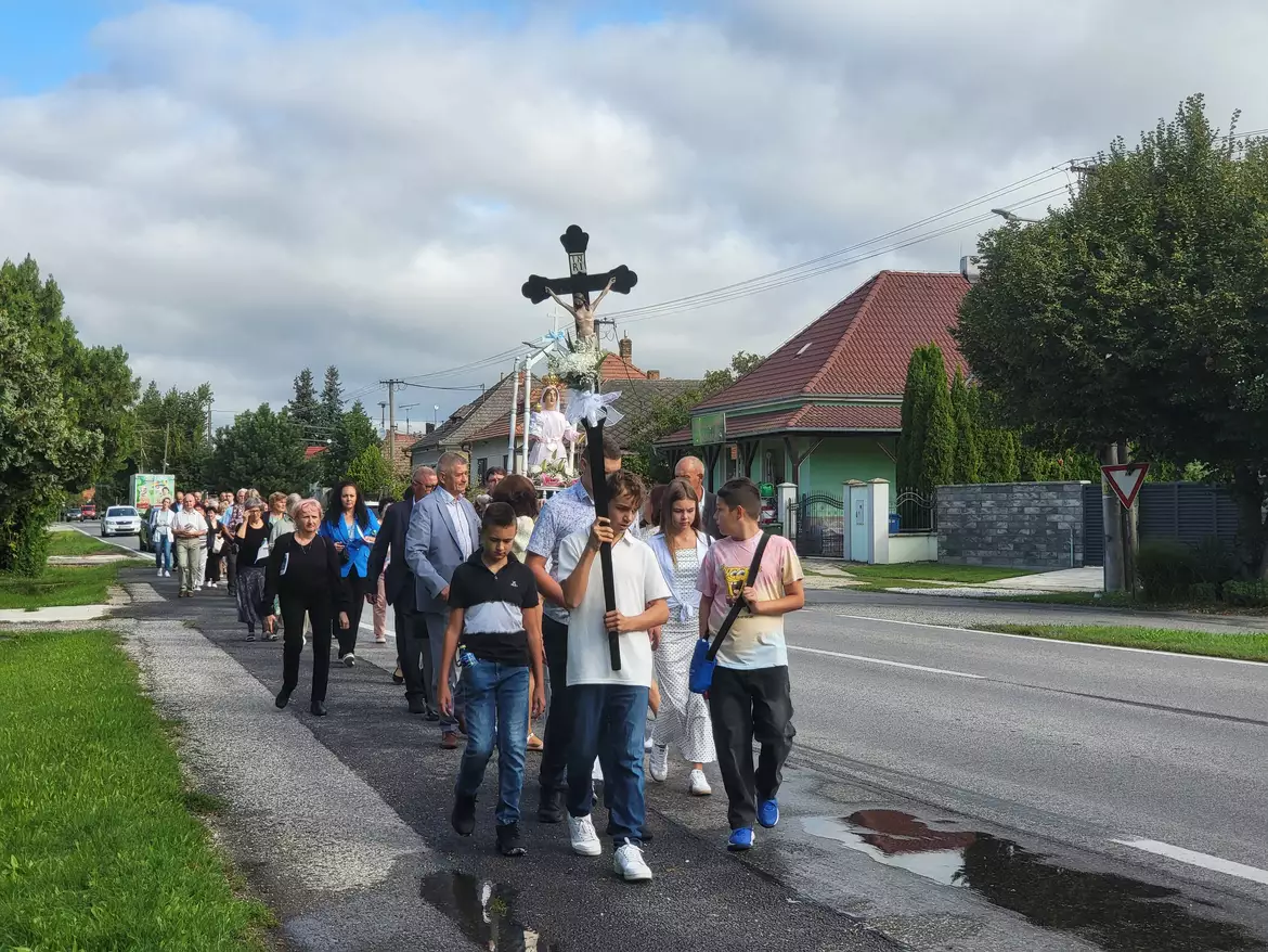 Tallósi barlang-búcsú és zarándoklat