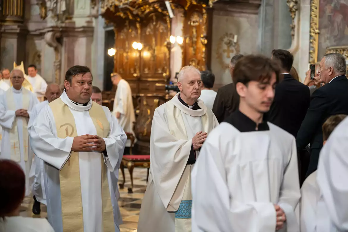 Kiss Endre András, jászói apát, beiktatás, benedikálás