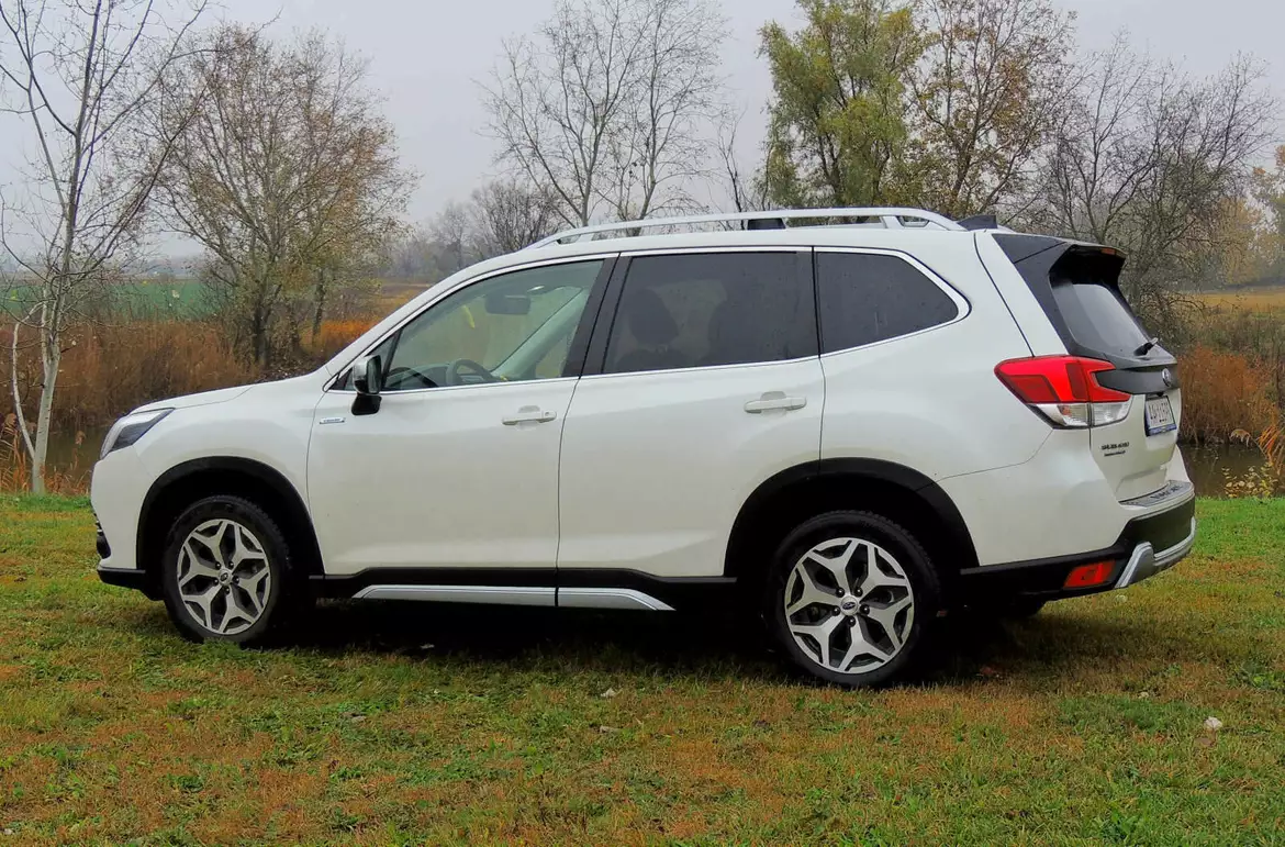 Subaru Forester e-Boxer STYLE X-TRA 2024