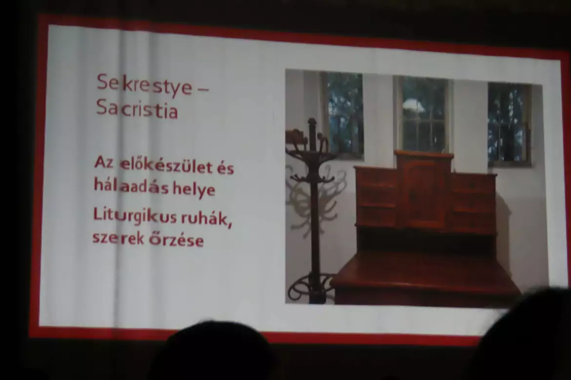 Előadás a sekrestyések munkájáról