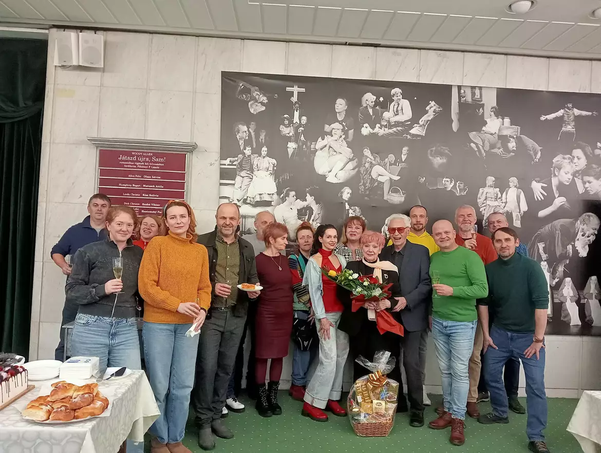 A jubiláló Petrécs Anna színművész köszöntése szeretett második otthonában - KÉPEKKEL 