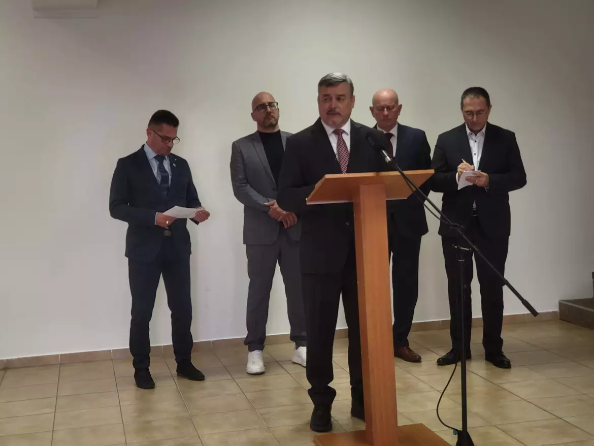 Sajtótájákoztató