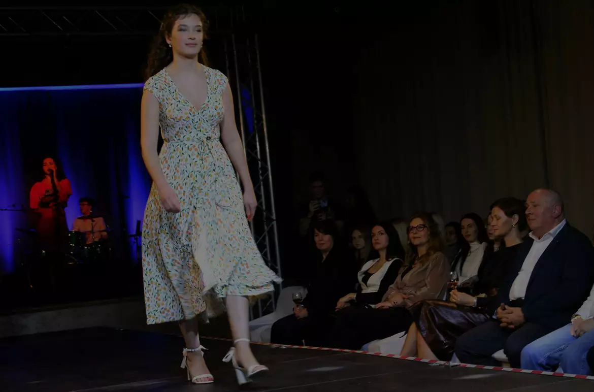 Love Colors - Vissza a gyökerekhez divatbemutató Nagymácsédon