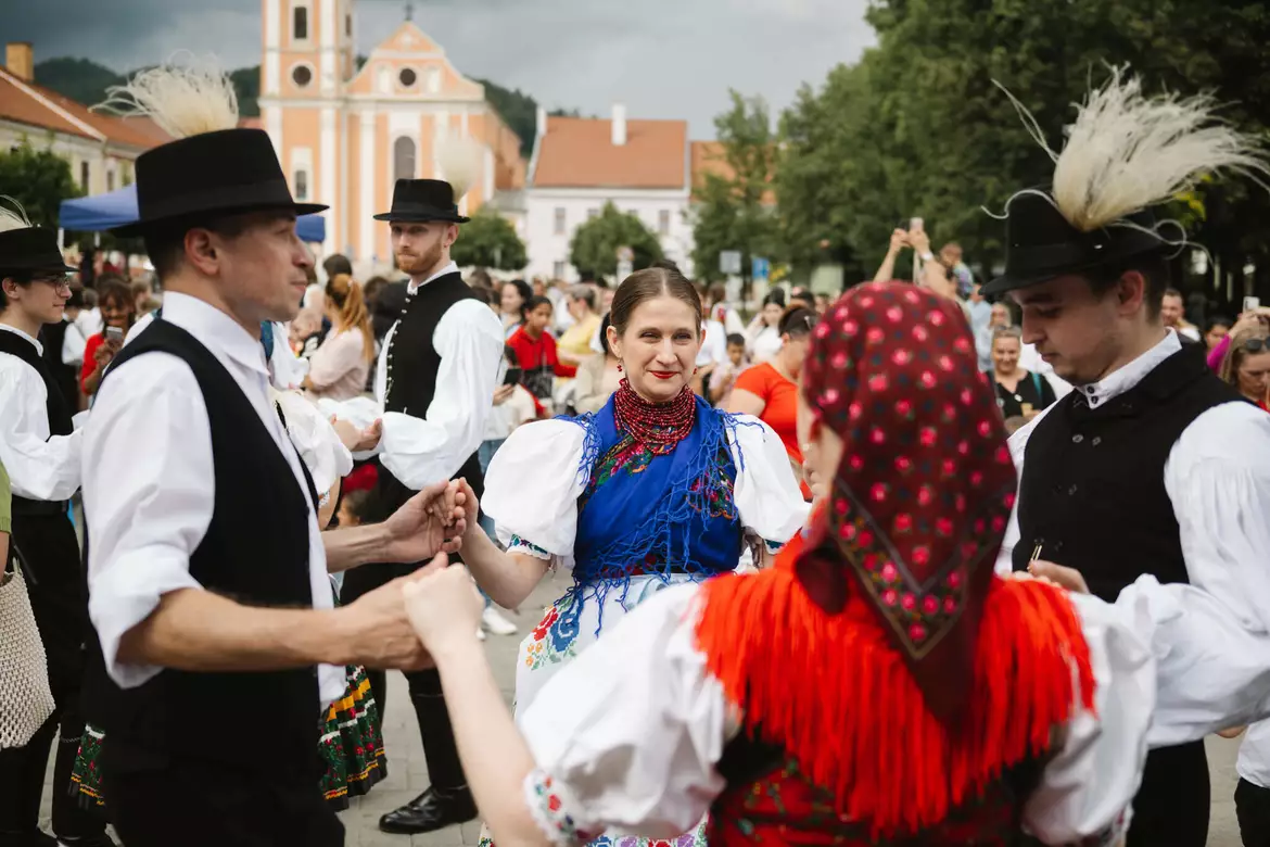 Összetartozás tánca, Rozsnyó, tánc, néptánc